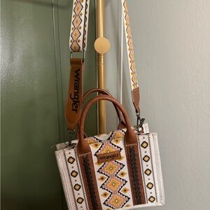 Wrangler Women's Cream and Yellow Geometric Tote